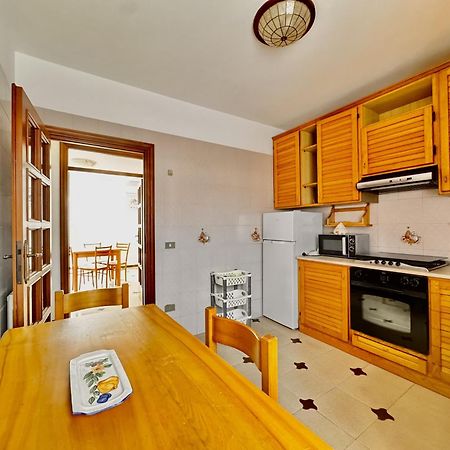 Holidaycasa Leone - Con Posto Auto A 200Mt Dal Mare Sperlonga Exterior foto